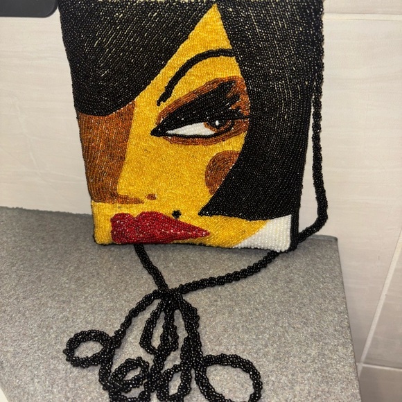 unbranded Handbags - ART DECO Style Beaded Crossbody Purse - Chic Woman Face Design Bag​​